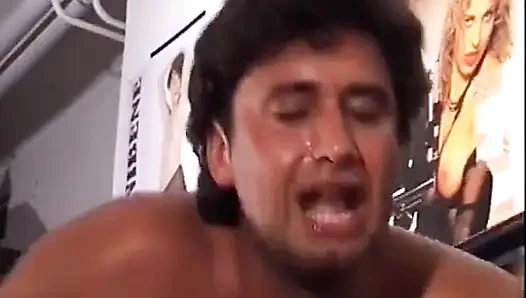 Kristal taşaklı kuş sahnesi 02