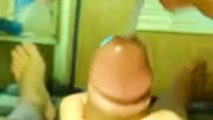 kız arkadaşım sikimi emiyor