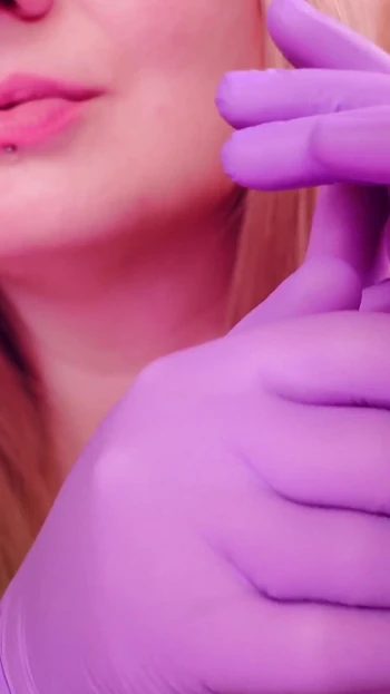 АСМР: Фиолетовые перчатки медсестры и золотые блестящие часы. Arya Grander