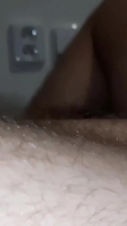 Захватывающий момент из "Снова играю с моими вибрирующими яйцами - SoloXman"