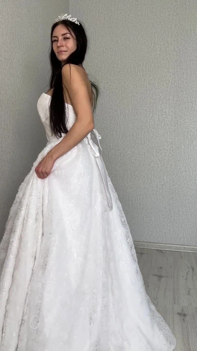 Gelin elbisenin altında ne var azdırıyor | Klip 1