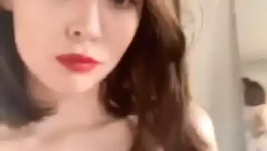 lanet muhteşem bebeğim soyunma