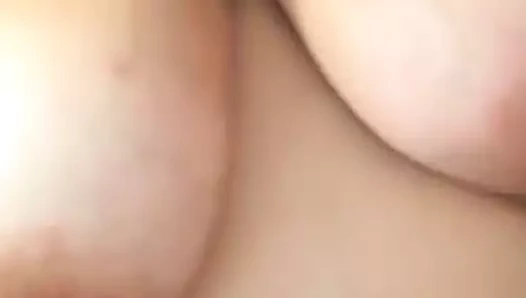 Gösterişli memeler