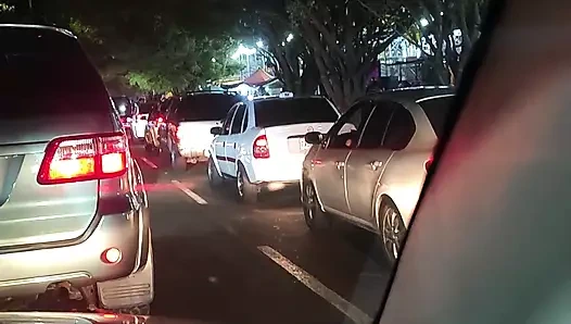 Beni arama şimdi üvey kuzenimle çıkmak böyle bitiyor