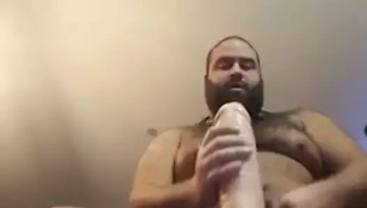 Ne bir saplama. o büyük dildoyu al kardeşim