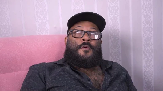 Karım çok can sıkıcıydı ve eski sevgilimle çıktığım zamanları hatırladım