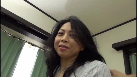 Kocalarını seven mavi yakalı eşler seks düşüncesiyle tahrik oluyor! 2 - bölüm.18