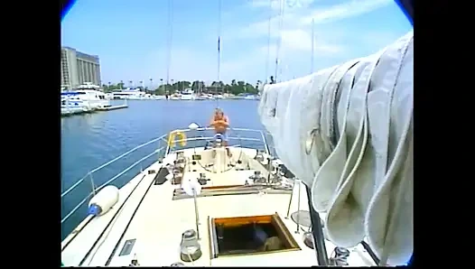 Seksi Bir Sarışının Dudakları Için Büyük Yarak