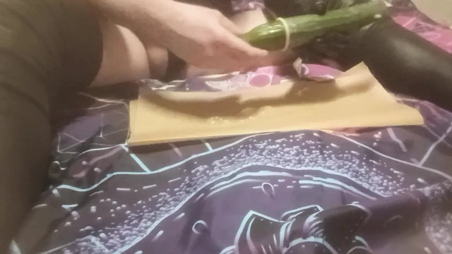 İlk kez 30CM salatalık anal ile yapıyorum