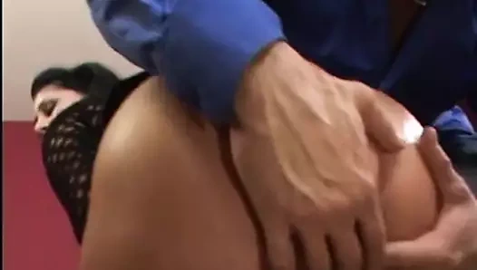 Dövmeli esmer berbat bir büyük dong sonra gets berbat