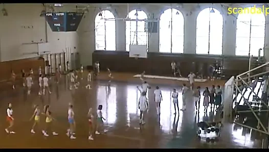 Pigys filminde Kim cattrall kahrolası sahne