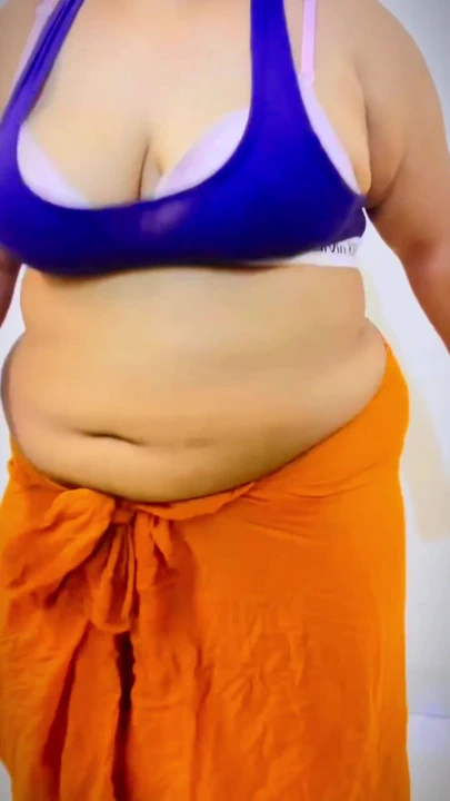 Mallu büyük götlü Hintli tamil yenge | Klip 1