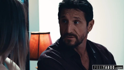 Saf tabu üvey anne üvey amca ile genç yakalandı ve katıldı