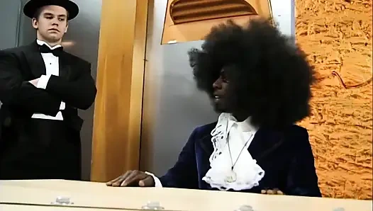 Adam Sevişmekten Deliriyor