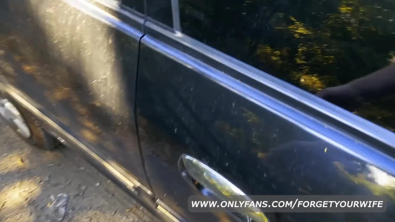 Helped the blonde fix the car and fucked her