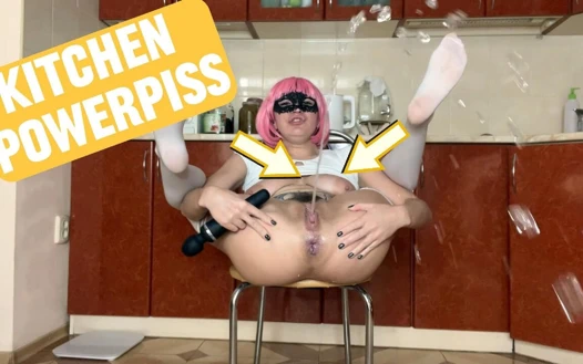 Aman tanrım! Mutfakta güçlü sidik!