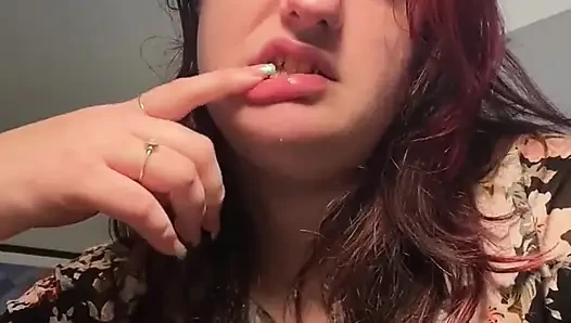 Baştan çıkarıcı iri güzel kadın rootbeer chug ve bella blast tarafından geğirme