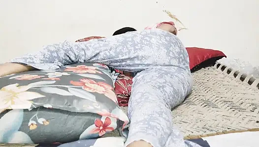 Üvey erkek kardeşim&amp;#039; Yarağım götümü tekmeledi