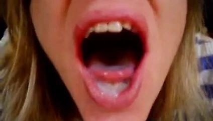 karısı emme derin ve yutmak.