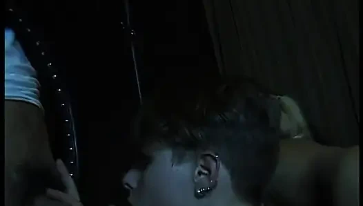 Gece geç saatlerde sikiş deliği grup seks partisi