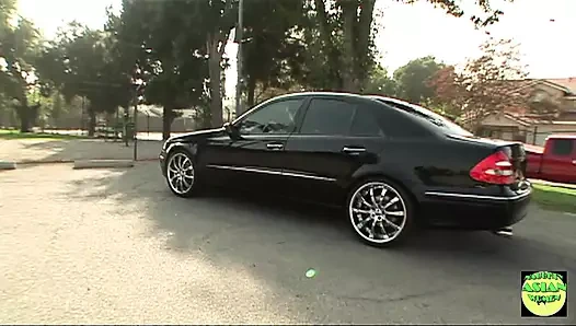 Sıkı vajinalı genç kız gettolu bir golfçü tarafından büyük bir johnson ile sert sikiliyor