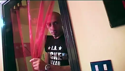 Omar Galanti'nin büyük yarağıyla yumruk sokma ve anal seks