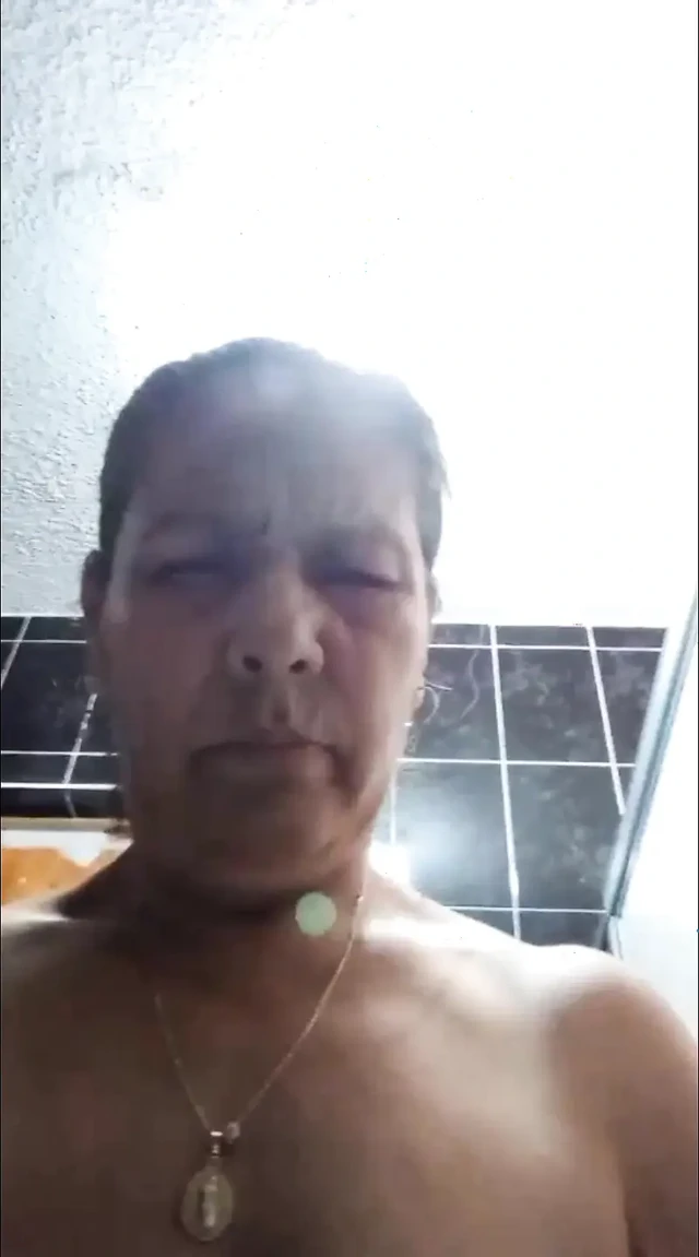 Küçük oyuncaklarımla bana dokunuyorum