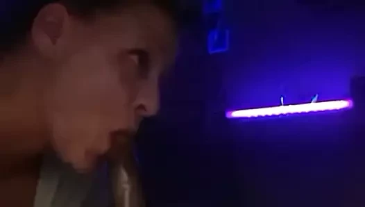 Beyaz adım anne siyah horoz emme