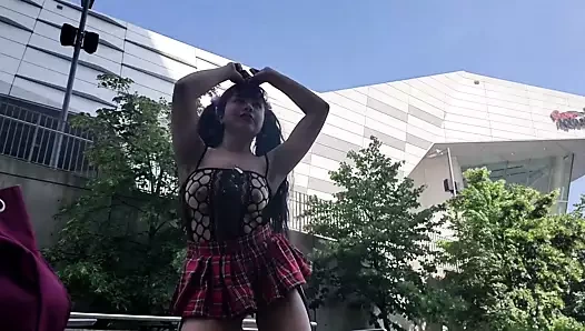 Latin kıçımı sallayarak – cn kulesi