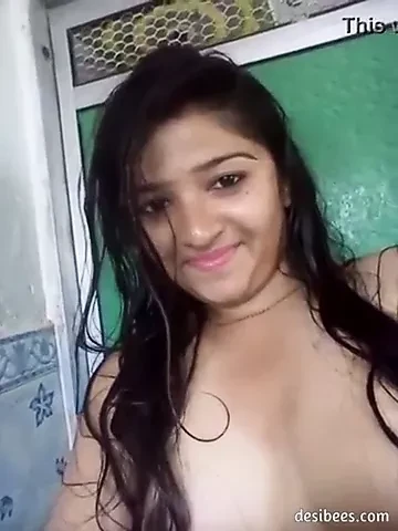Charakku bf için kedi göğüsler gösteren