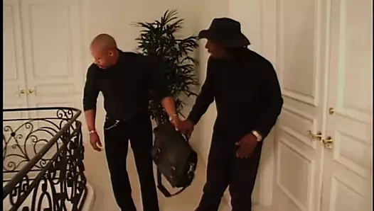 Üç civciv almak sırayla veren kafa için bir horoz ve sonra almak becerdin