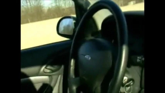 BitchNr1 - Muschi fingern auf der Autobahn
