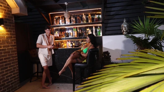Brady Bud ile sinsi sauna seksi