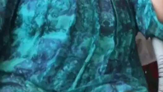 Ute zeigt ihre Titten