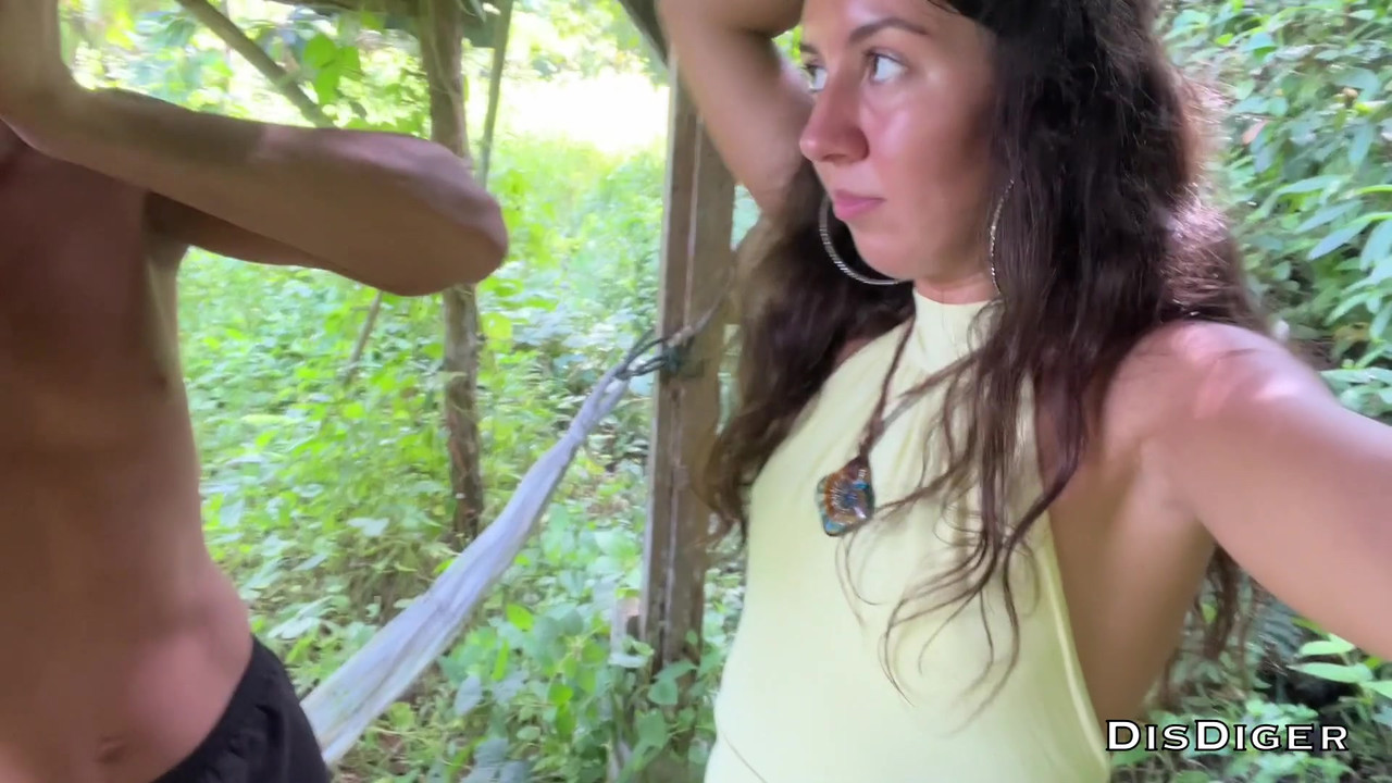 The girl got lost in the jungle and stumbled upon a savage who fucked her