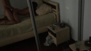 Sürtük evli kadın domaltarak sikiliyor