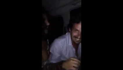 Büyük göğüsler fahişe fışkırtma içinde the araba