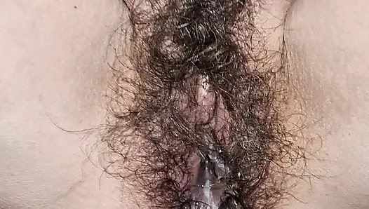 İçine boşaldıktan sonra kıllı amcık oyuncağı