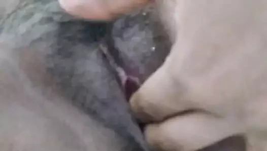 Hintli güzel kız banyoda parmaklama videosu