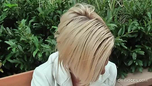 Sarışın ayak bileğini kırıyor - neyse ki yardım geliyor