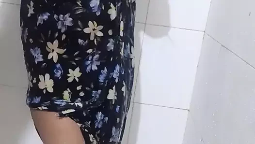 Kamera kızı banyo gösterisi