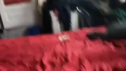 Büyük göt arkadan çekim yapıyor