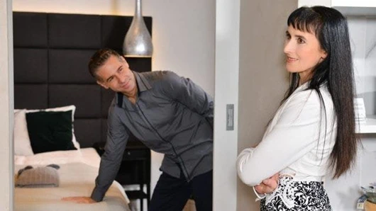 Bu gilf sadece genç bir adamdan büyük çük istiyor