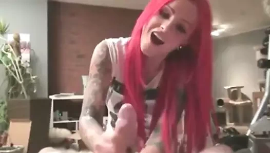 O sağır iki yük içinde onun horoz itibaren