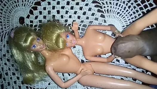 lesbi dolls1