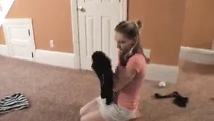 Şımarık bambi'nin ayaklarını seviyor