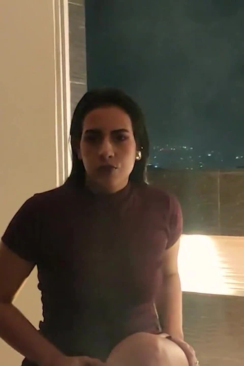 İlk anal sikişim, çok korktum ama heyecan verici ve zevkliydi.