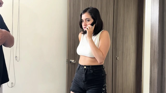 Otel odasını Latin En İyi Arkadaşımla Paylaşıyorum Ve Onun Kocaman Poposuna Geliyorum, Zengin Vajinasına Geliyorum. Manuela Alvarez ile Seks