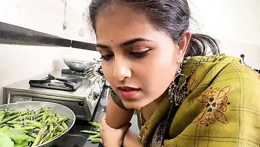 Komal muzlar çok beğeniliyor, bu yüzden kayınbiraderi, baldızın iyiliği için marketten bir düzine muz getirdi ama baldız büyük bir muz istedi.