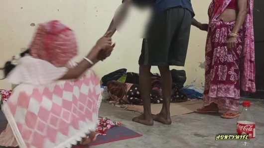 First time padosi ko aur padosi ki ladki ko donon milkar chudai ki sexy